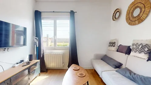Private room at Rue Président Kennedy, , image 8 of 10