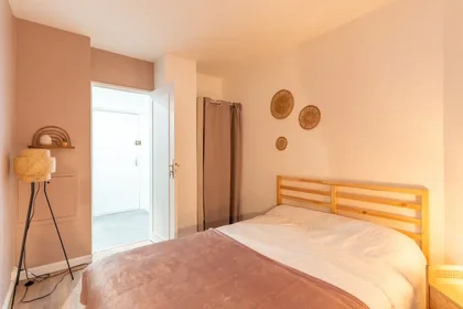 Quarto privado em Rue de Naudet, , imagem 1 de 9