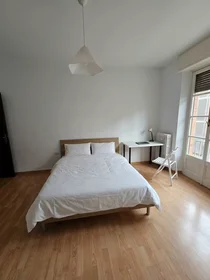 Appartamento intero in Via Vincenzo Lancia, Pozzo Strada, immagine 1 di 9