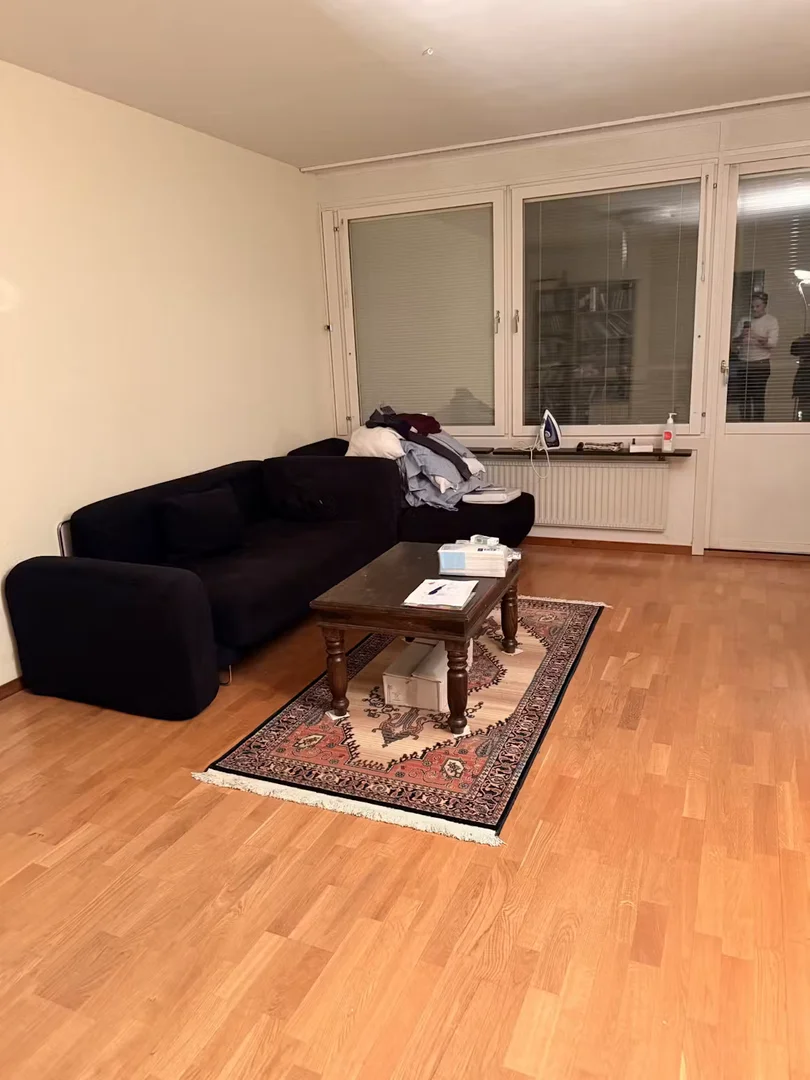 Habitación estudiantil amplia y cómoda en 