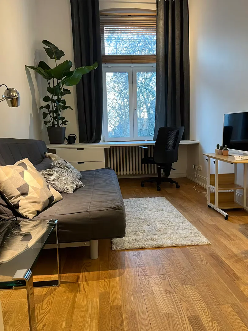 Quarto acolhedor para estudantes disponível em
