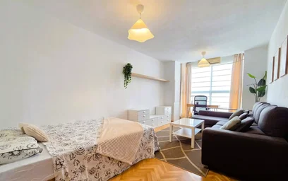 Quarto barato em {area}