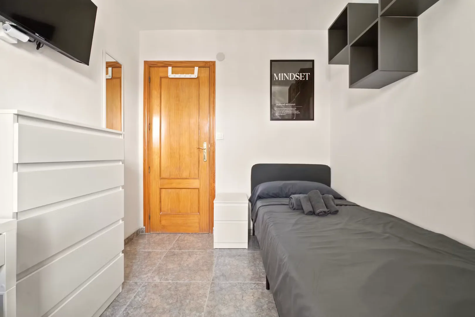 Chambre d'étudiant économique avec emplacement pratique dans