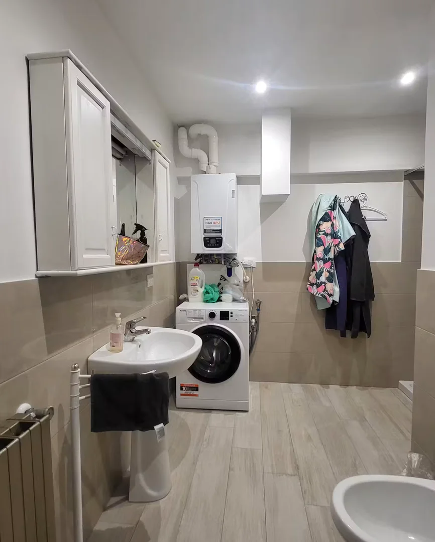 'de modern olanaklara sahip öğrenci dostu oda