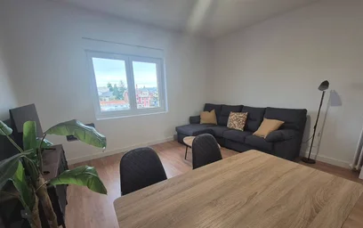Entire apartment at Calle Gregorio Marañon, Vallobín, image 3 of 10