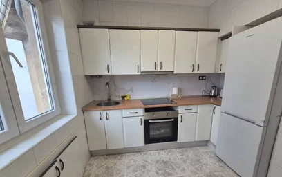 Entire apartment at Calle Gregorio Marañon, Vallobín, image 3 of 10