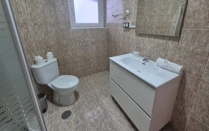 Entire apartment at Calle Gregorio Marañon, Vallobín, image 5 of 10