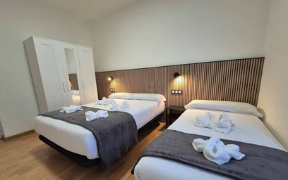 Entire apartment at Calle Gregorio Marañon, Vallobín, image 5 of 10