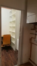 Private room at Hegergasse, 3. Bezirk-Landstraße, image 3 of 10