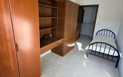 Habitación privada muy luminosa en {area}