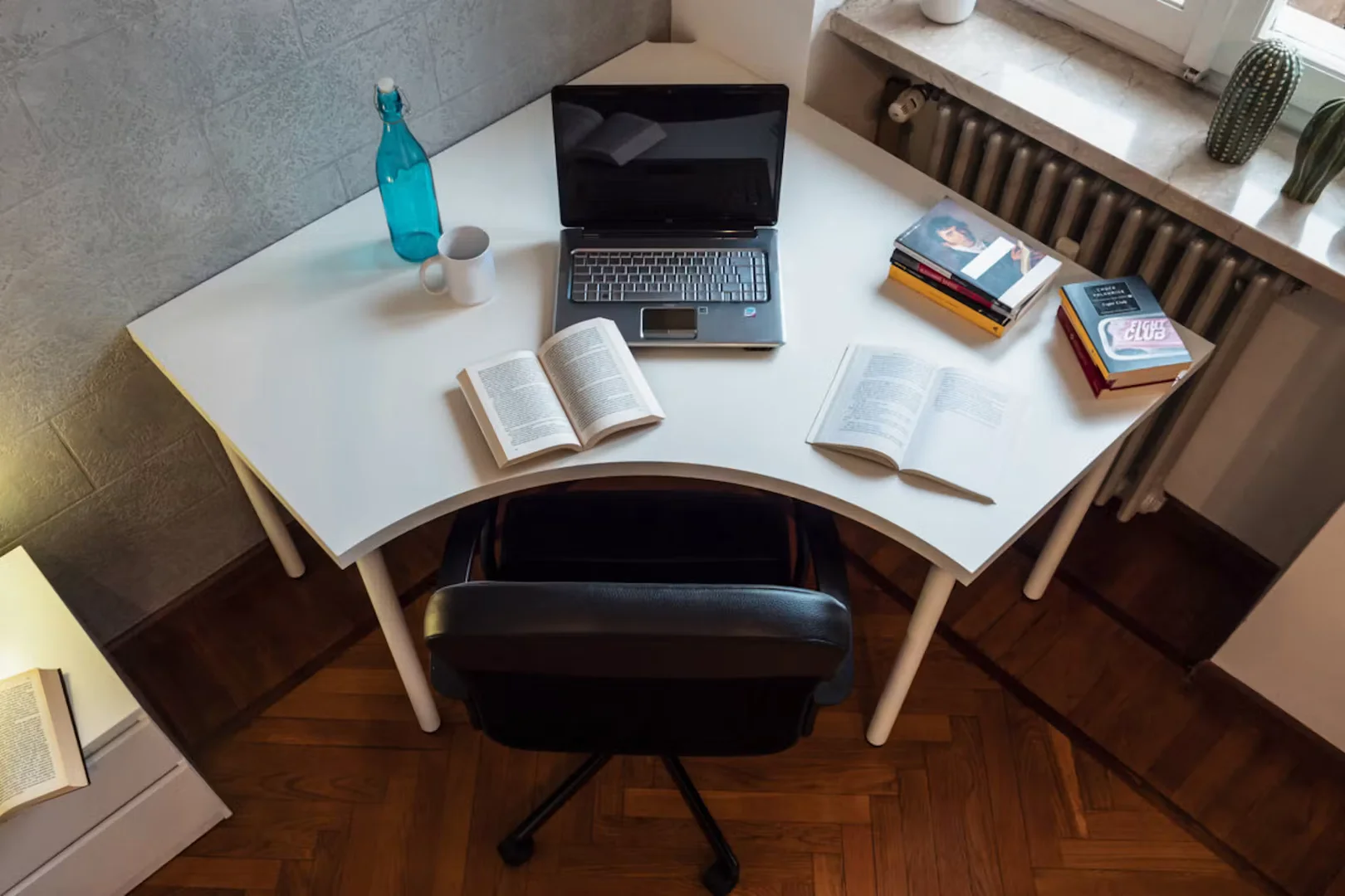 Chambre d'étudiant économique avec emplacement pratique dans