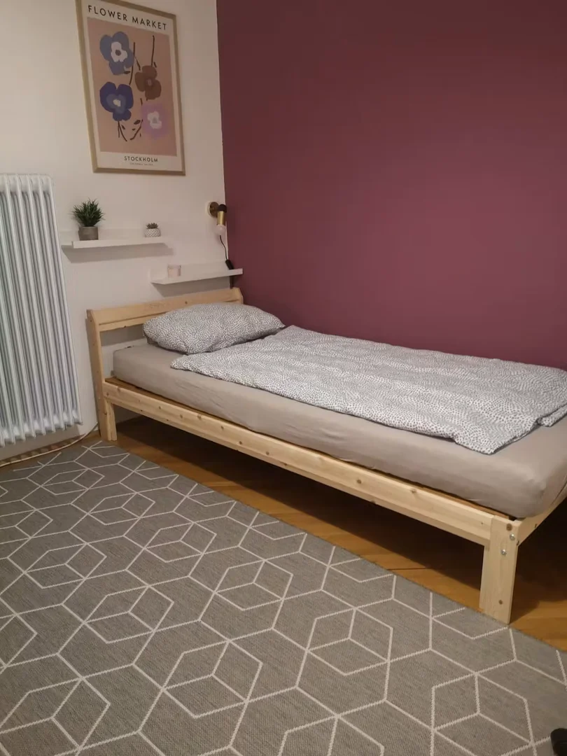 Chambre d'étudiant bon marché à proximité du campus dans