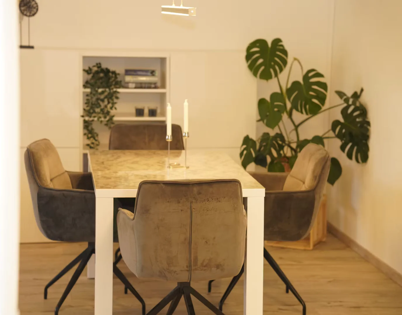 Economical student room with convenient location in
