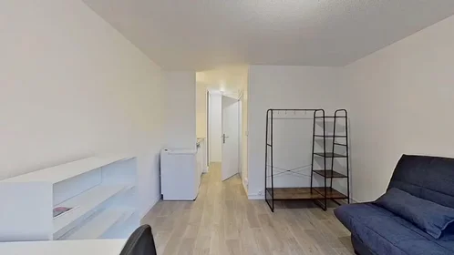 Entire apartment at Rue du 74ème Régiment d'Infanterie, Centre Ville/Rive Gauche, image 6 of 10