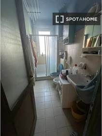 Privatzimmer in der Via Filippo Beroaldo, bild 14 von 17
