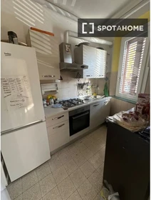 Privatzimmer in der Via Filippo Beroaldo, bild 15 von 17