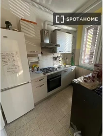 Privatzimmer in der Via Filippo Beroaldo, bild 8 von 17
