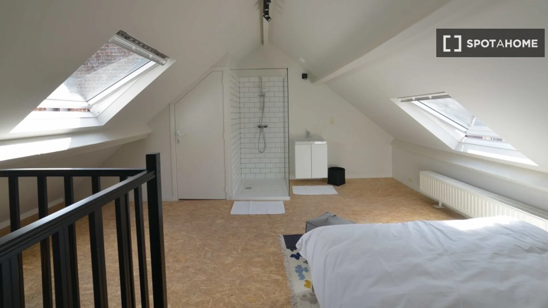 Chambre à louer dans un appartement d'étudiant à , entièrement meublée