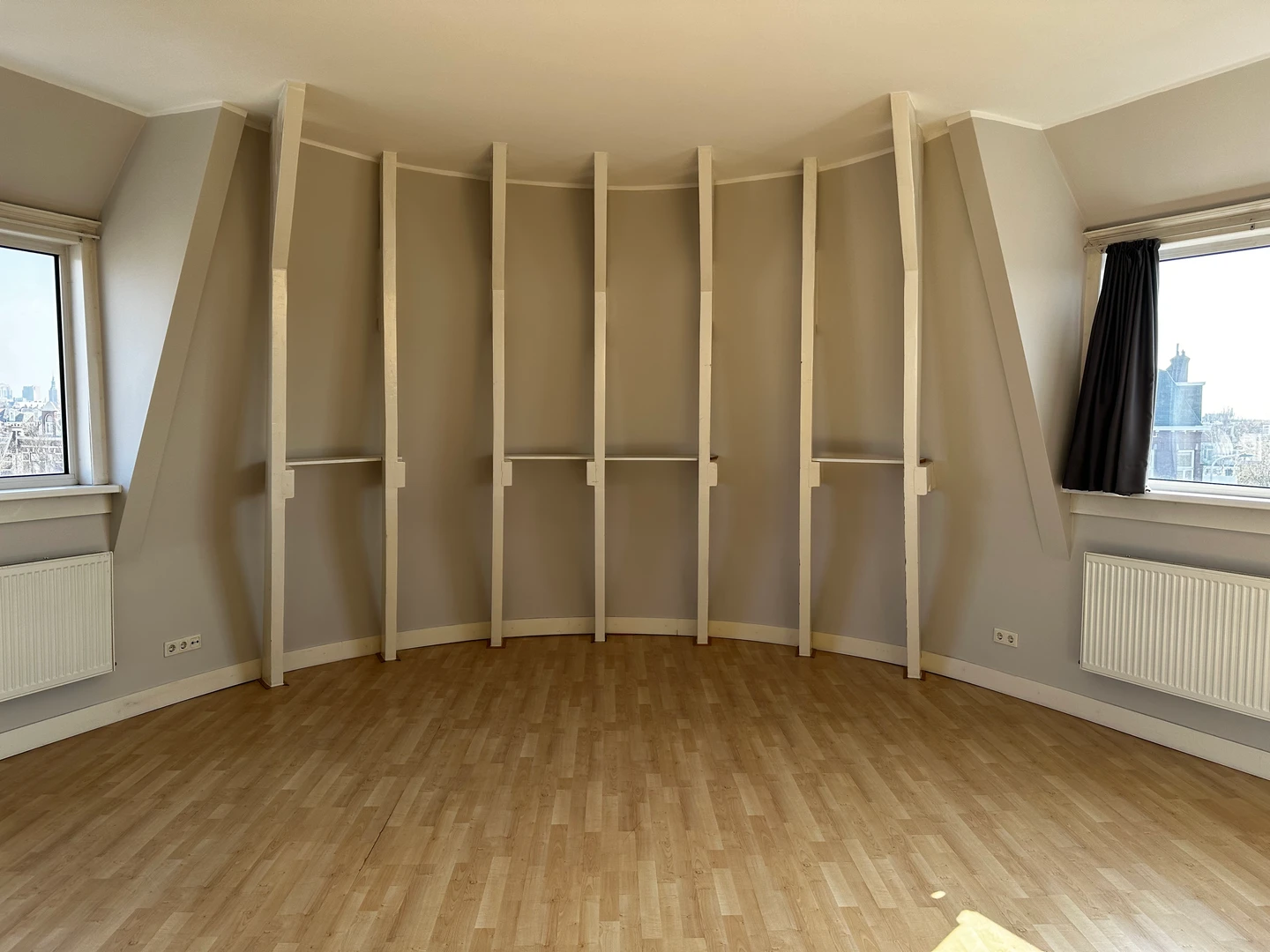 Bezahlbares Zimmer für Studenten mit ausreichender Beleuchtung in 