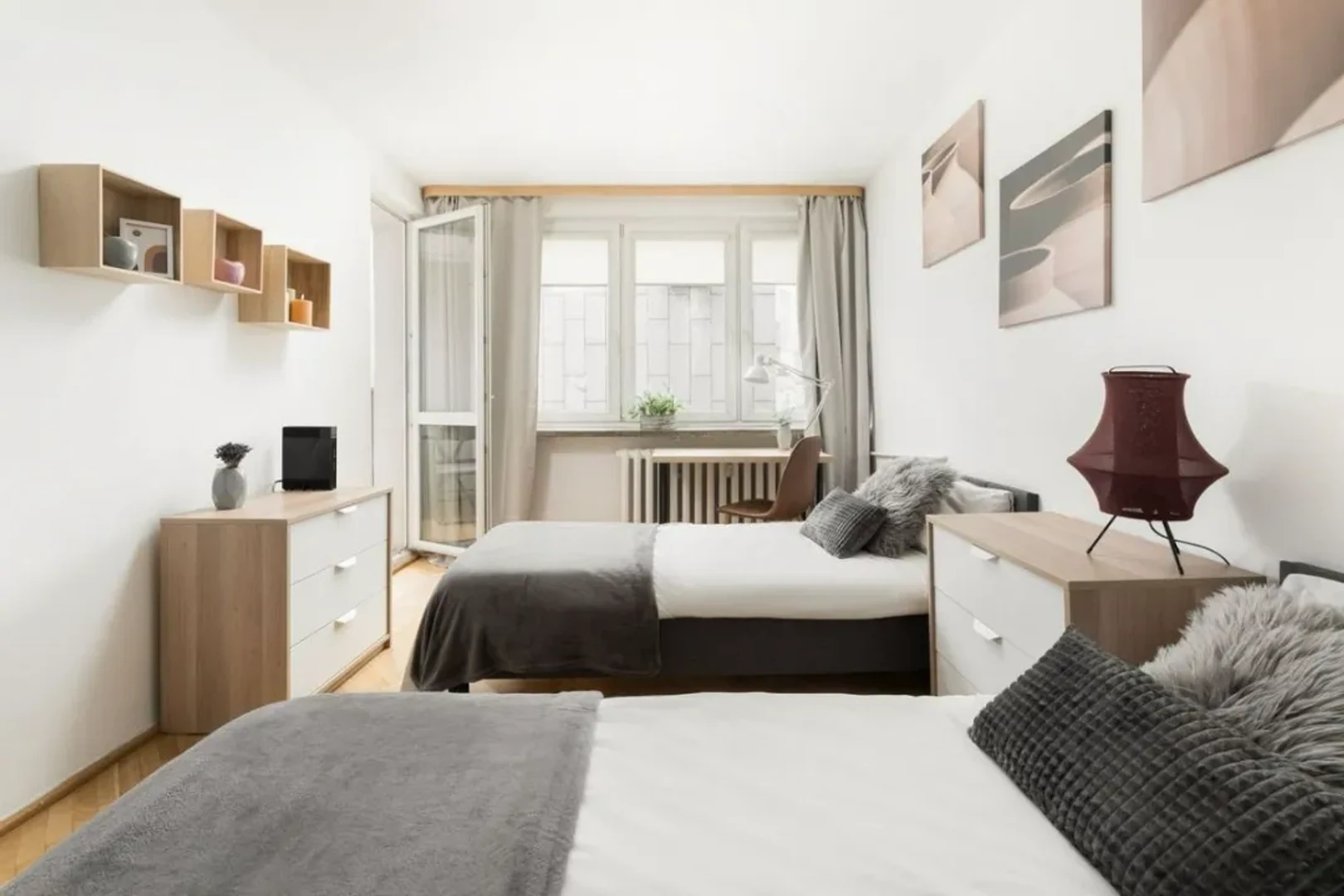 Habitación acogedora para estudiantes disponible en 
