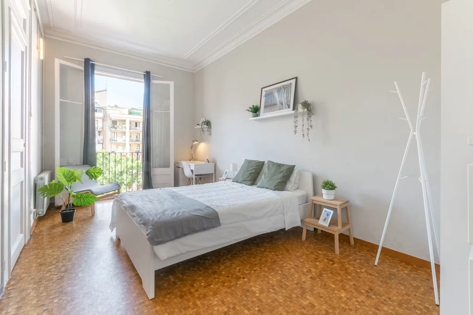 Student-friendly room in  with modern amenities