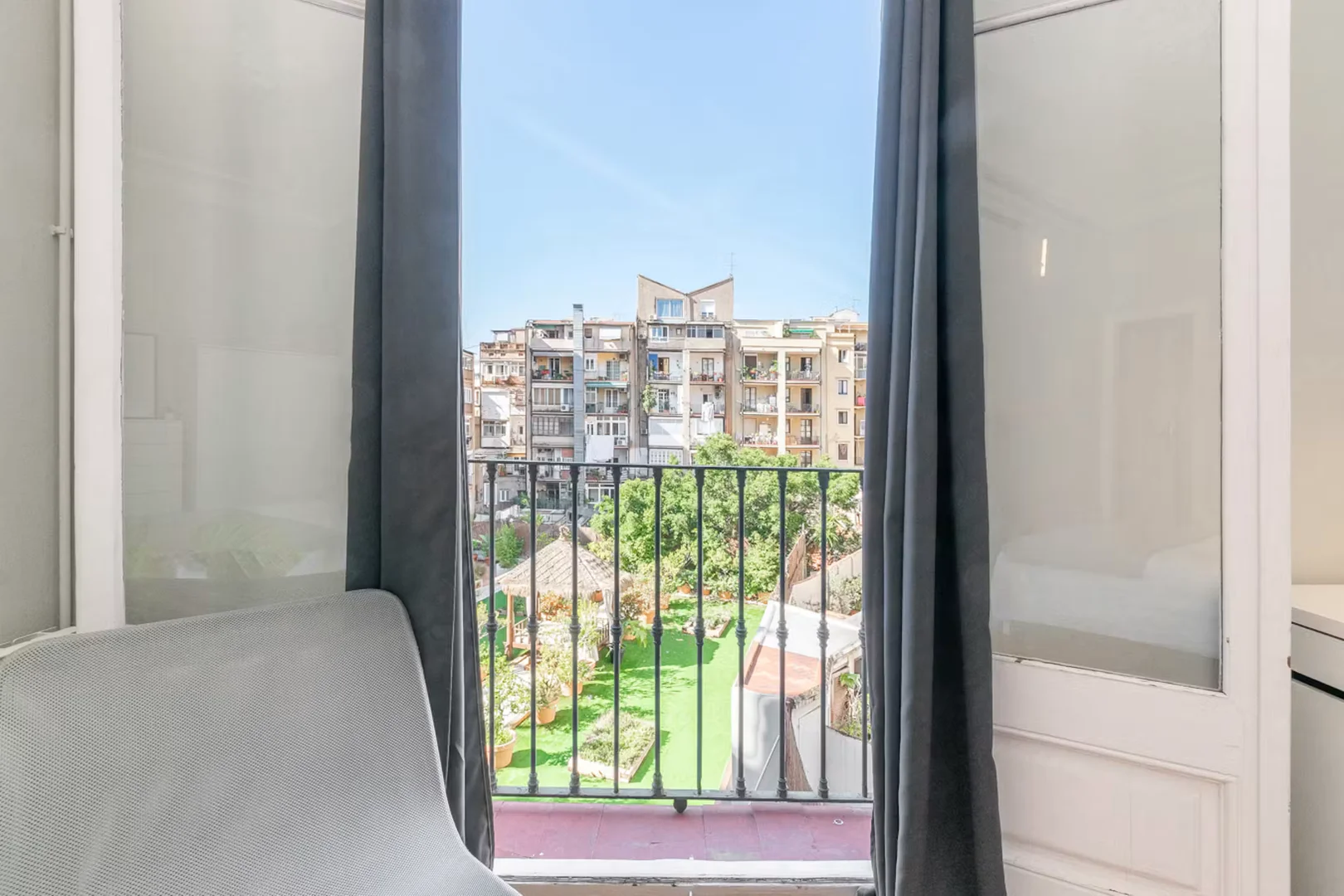 Budget-friendly student room close to campus in 