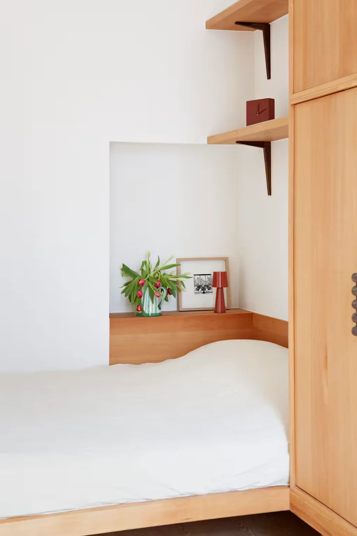 Quarto de estudante confortável e espaçoso em 