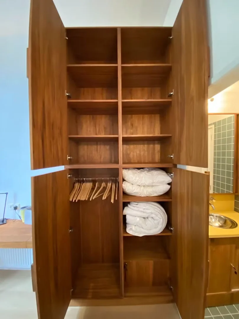 Quarto amigo do estudante em  com comodidades modernas