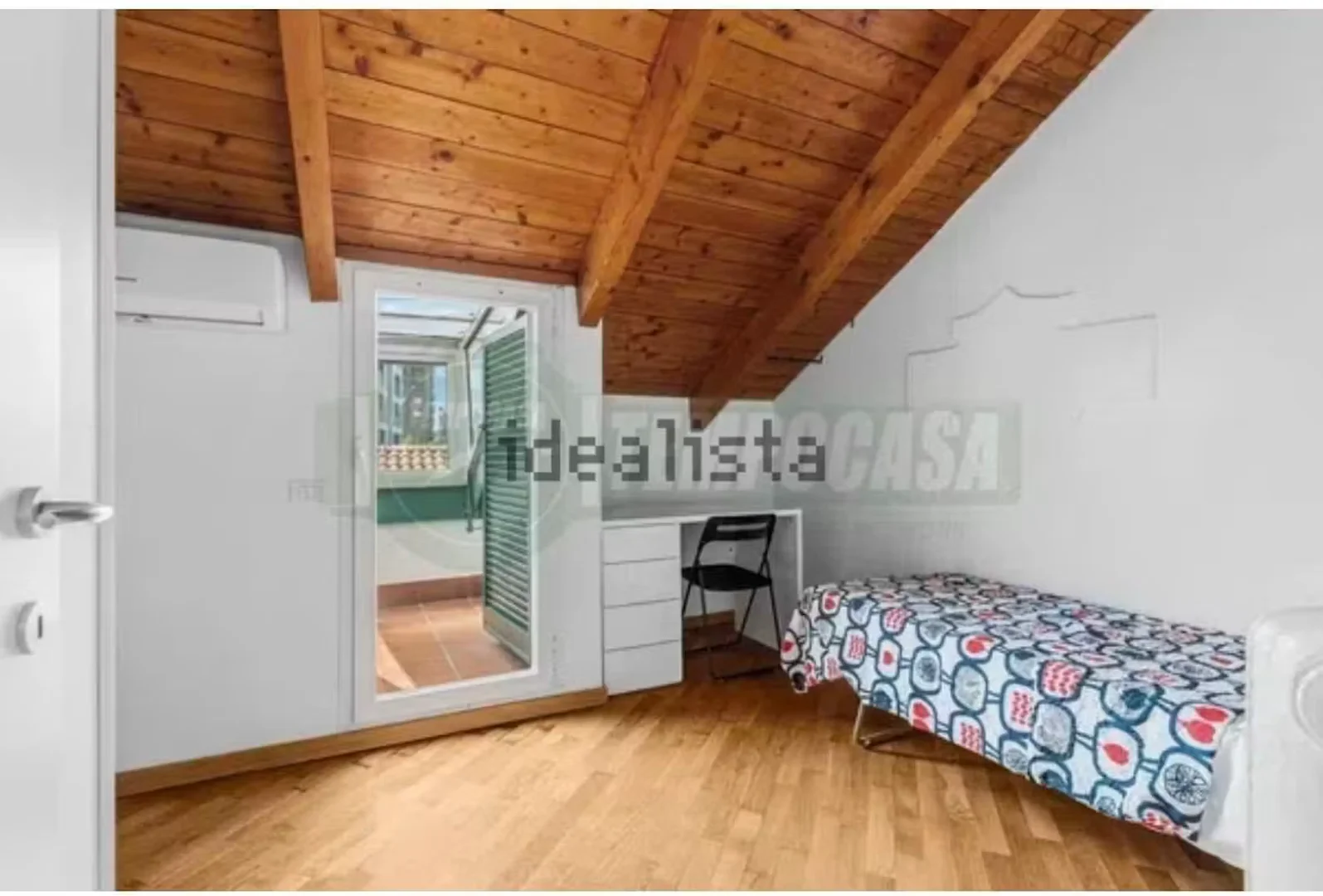 Chambre à louer dans un appartement d'étudiant à , entièrement meublée