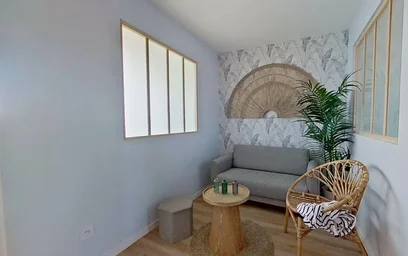 Renting rooms by the month in {area}