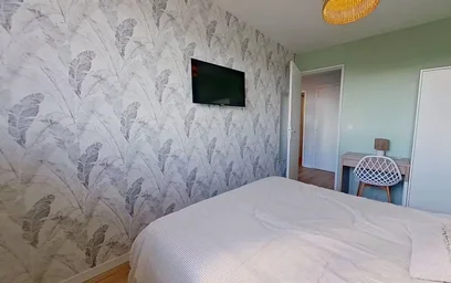 Private room at Rue de Pressensé, Vallée Béreult, image 5 of 10