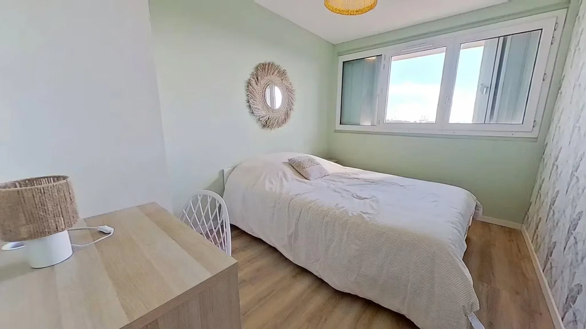 Budget-friendly student room close to campus in