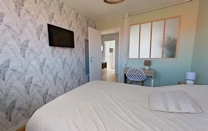 Private room at Rue de Pressensé, Vallée Béreult, image 6 of 10