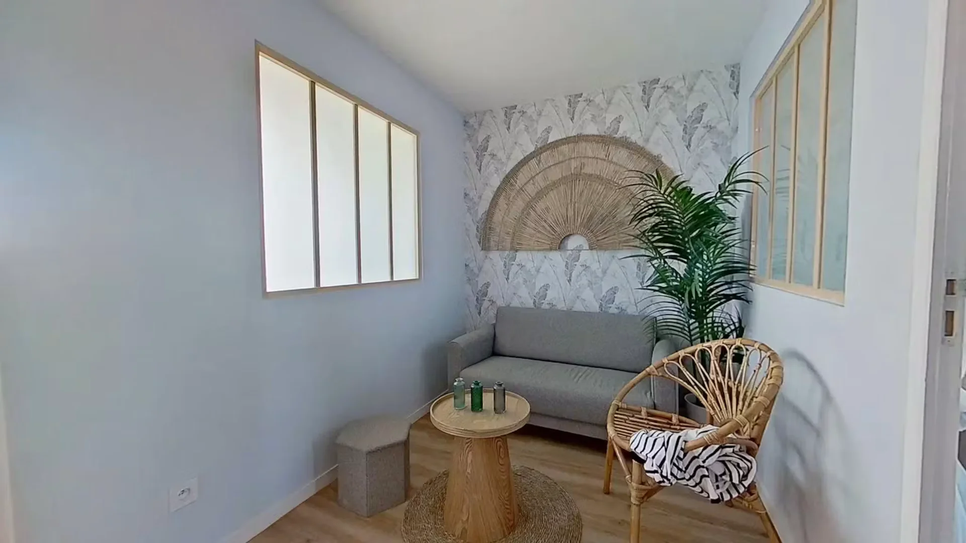 Room for rent in student apartment in , fully furnished