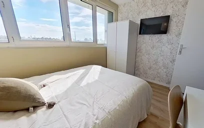 Private room at Rue de Pressensé, Vallée Béreult, image 4 of 10