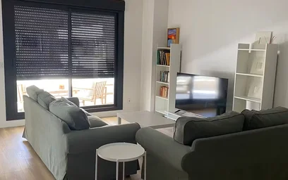Zimmer mit Doppelbett zu vermieten {area}