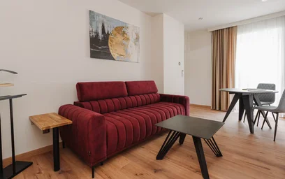 Komplette Wohnung voll möbliert in {area}