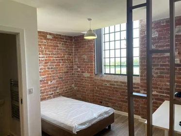 Room for rent with double bed Lancaster