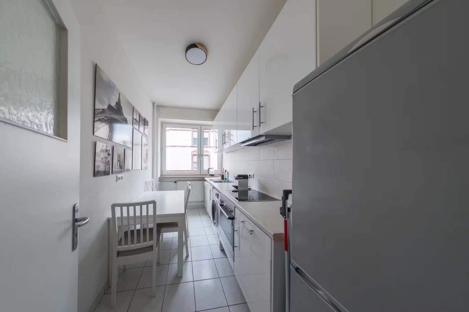 Quarto de estudante económico com localização conveniente em