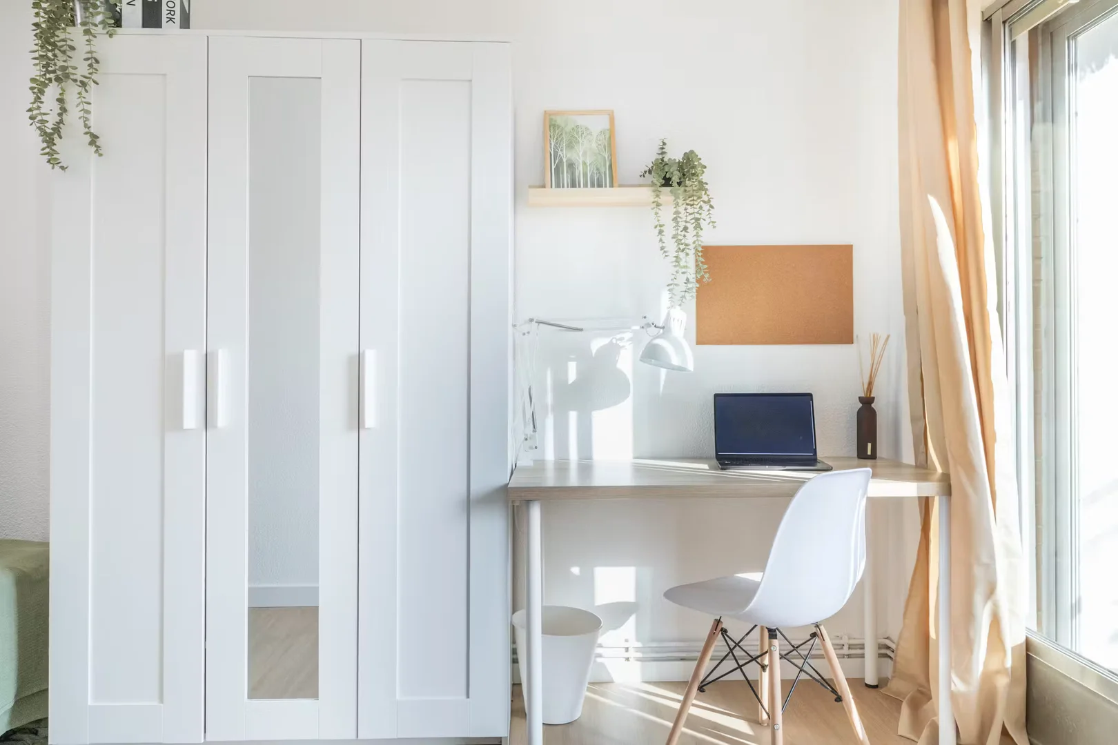 Komfortables und geräumiges Studentenzimmer in 