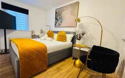 Entire apartment at Cook Square, Erith, image 5 of 10
