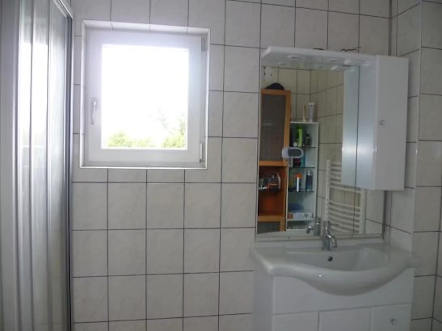 Economical student room with convenient location in