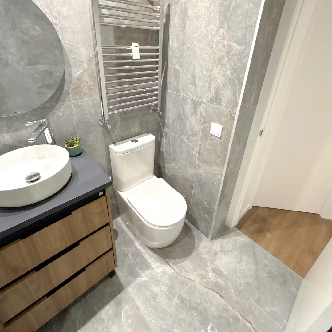 Economical student room with convenient location in 