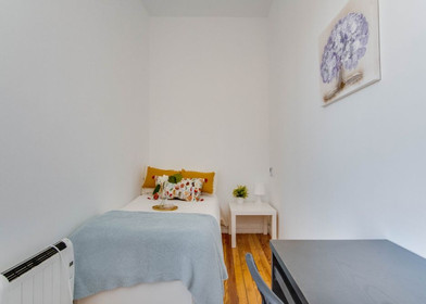 Madrid de çift kişilik yataklı kiralık oda