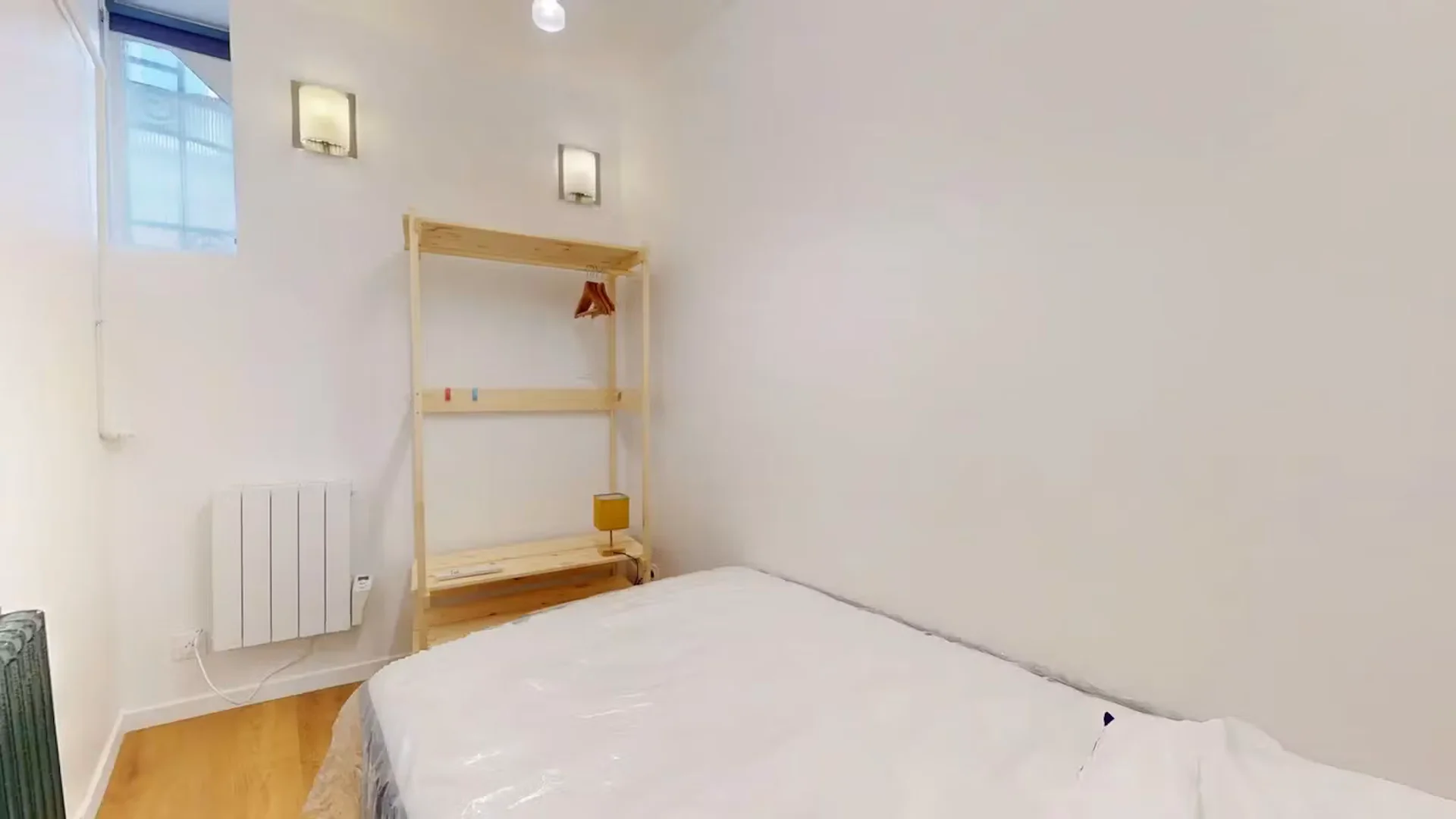 Chambre d'étudiant fonctionnelle parfaite pour étudier dans