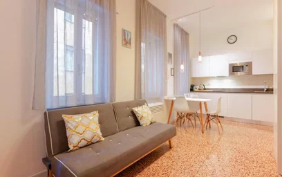Dairenin tamamı konumu Via Farini, Santo Stefano, 6 10 görüntüsü