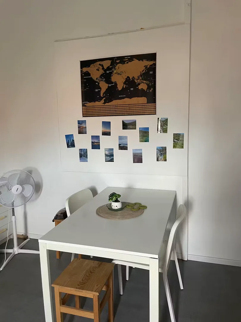 Bezahlbares Zimmer für Studenten mit ausreichender Beleuchtung in 