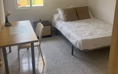 Stanza privata economica a {area}