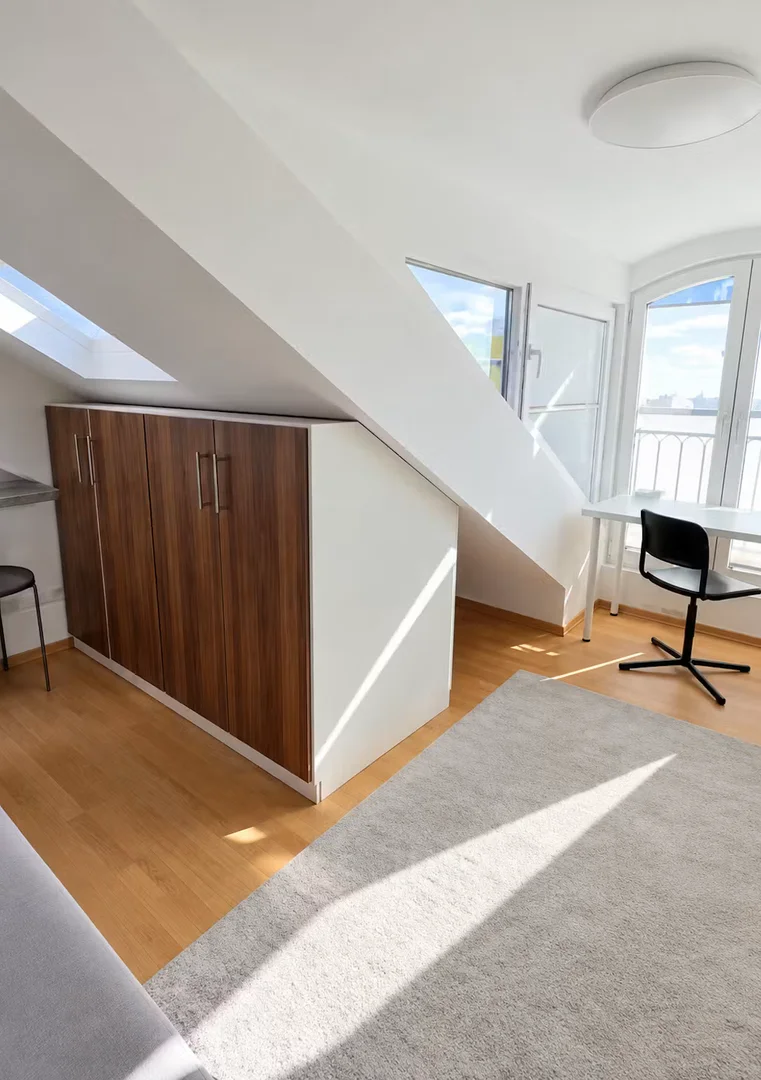 Economical student room with convenient location in 