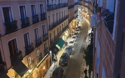 Entire apartment at Calle de la Cava Alta, Centro, image 10 of 10